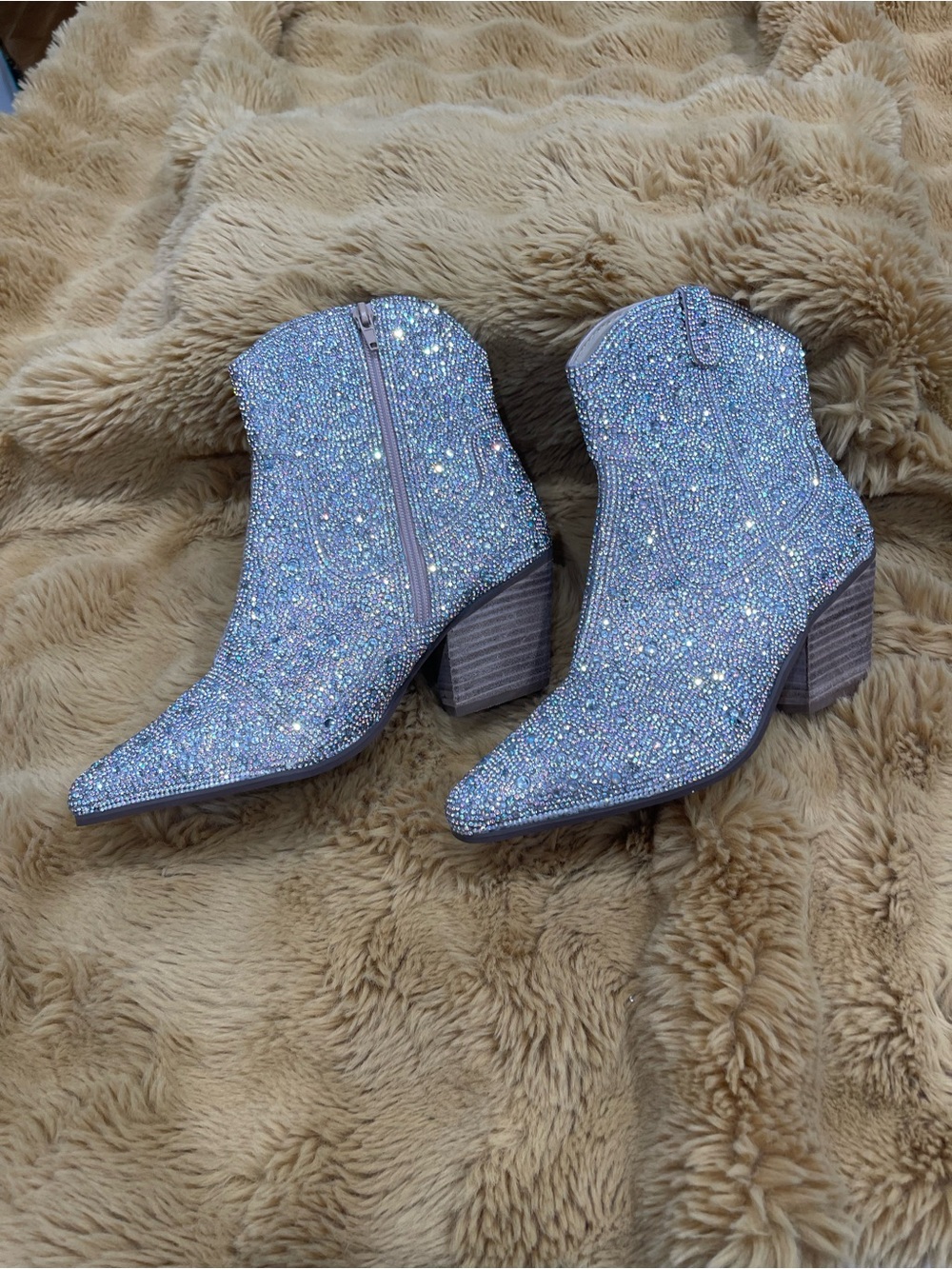 NWOT Matisse Iridescent Crystal Embellished Ankle Boots - Silver